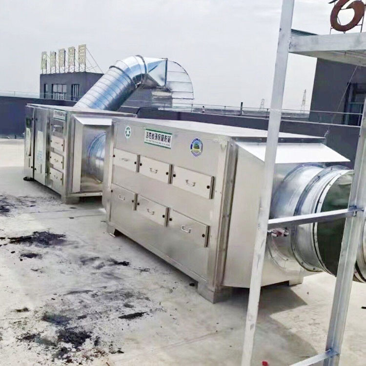 設(shè)計(jì)活性炭吸附箱時(shí)應(yīng)該注意些什么？